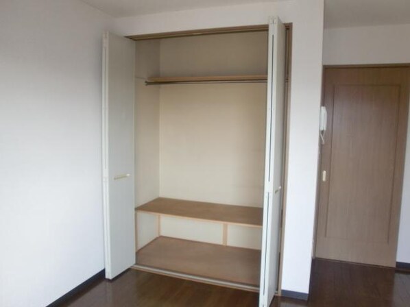 稲荷ハイツの物件内観写真